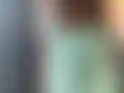 Ducha matinal. Me quito la ropa del gimnasio, me enjabono el culo y las tetas. Frotando el coño.