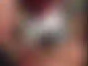 Piratas rachelraine. Chica/chica con consolador de doble cristal y primeros planos.