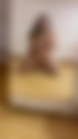 Follame mi coño apretado.