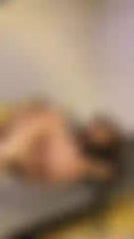 Mmm una placentera masturbación para dormir.