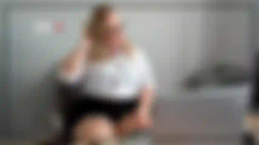 Julie_Bliss - office101 - espiame cctv.