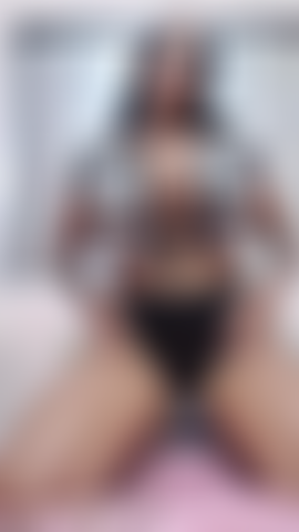 Tetas y culo de JulietCarter.