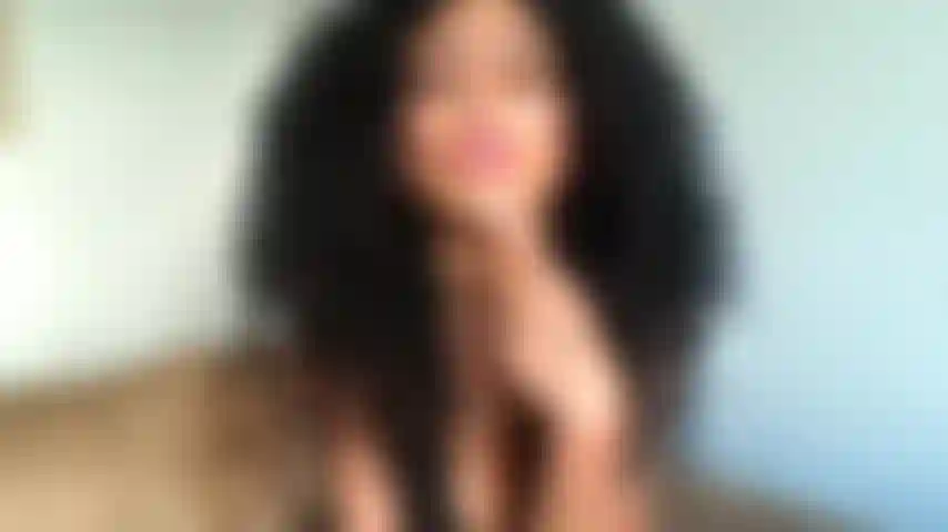 JulieCarter Masturbao solo