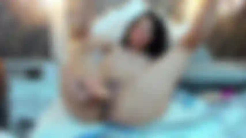 I like to feel you in my mouth, in my pussy and my ass.