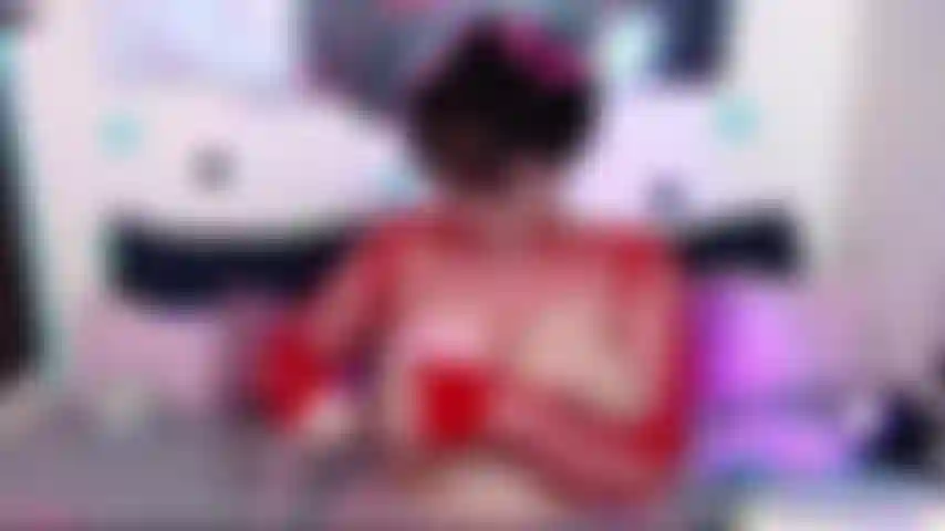 Tetas atadas con cuerdas y paseo.