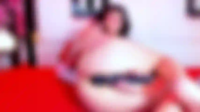Mi coño vibra y se siente húmedo 🍆.