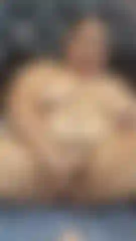 Masturbación coño y follada con maquina.