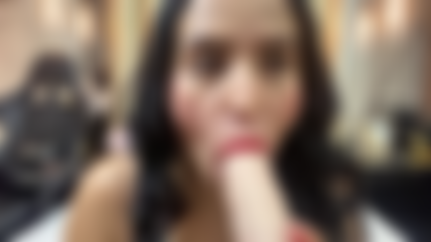 Mamada a mi gran y gorda polla.