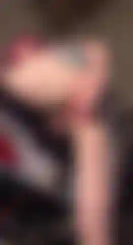 Coño de motocicleta follado con dildo.