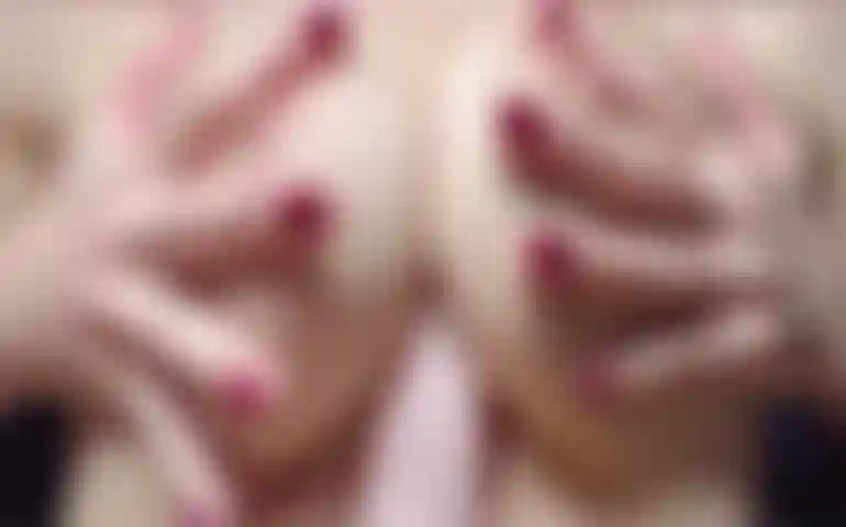 Escupitajos,tetas,polla.