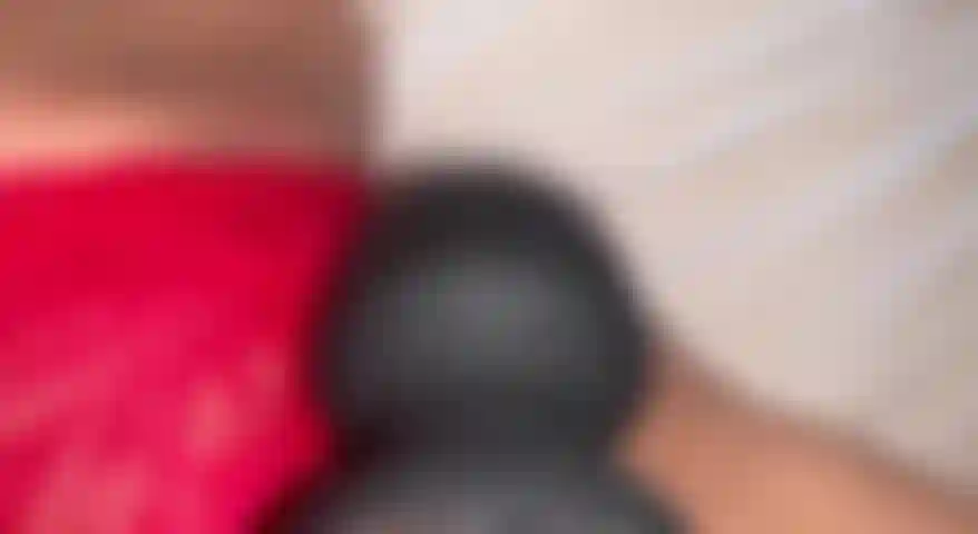 Domi/varita mágica en clítoris.