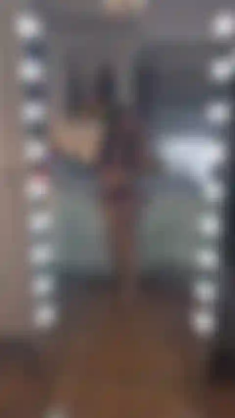 ¡Nuevo sujetador y bragas listos para correrse!