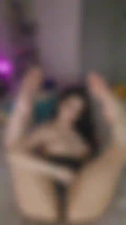 Piernas, pies, coño, culo, tetas!