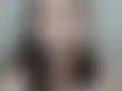 Vibrando mi coño de cerca.