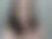 Chorreando en calcetines blancos al tobillo.