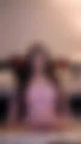Kiss my feet and watch me bounce my big fat ass