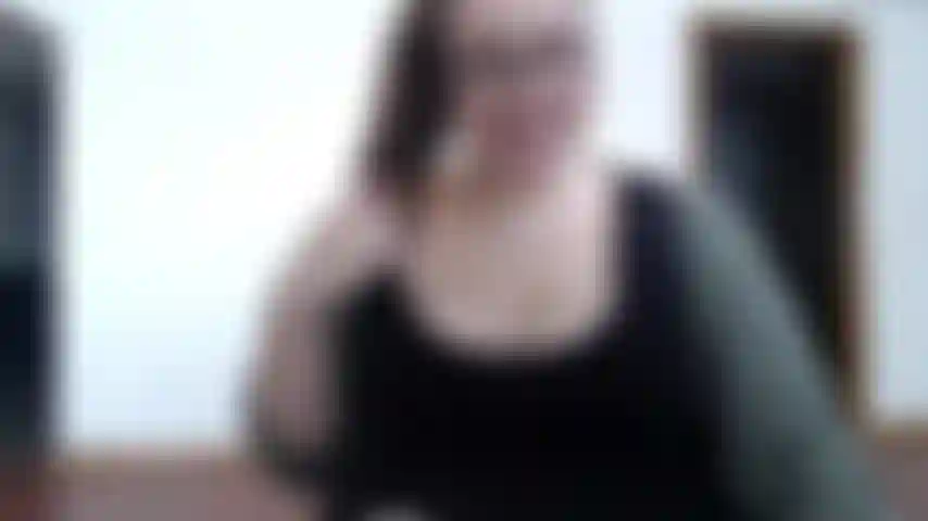 Nuevo juego para mis esclavas tetonas.