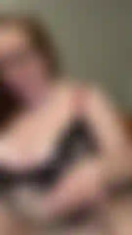 Líder adicta a las tetas grandes que te deja correrte.