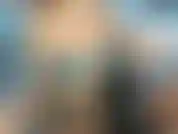 Un striptease sexy hasta quedar completamente desnuda con un poco de juego con el coño y azotes! <3.