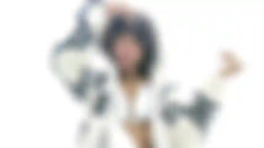 Mi energía, mis curvas y mi sonrisa te harán olvidar todo lo demás