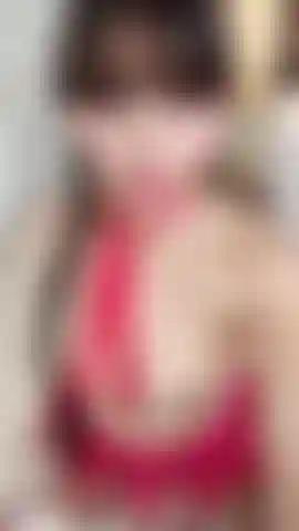 My body burns, my hands barely cover these tits that shout by attention ... do you dare to be you who takes them?