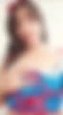 My face says tenderness, but my body shouts that you come and fuck me without control