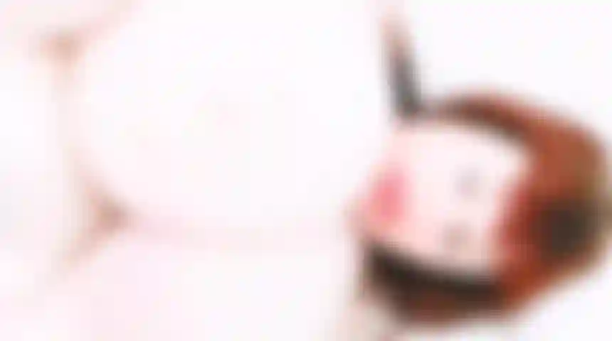 Masajes con aceite y juego con unas tetas enormes.