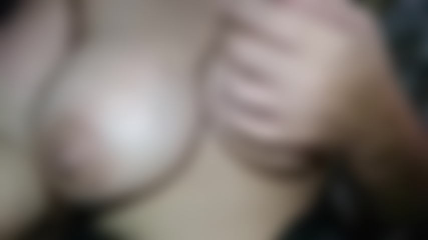 Chupa mis grandes tetas delicioso bb.