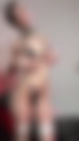 Metal, gags y sumisión: te pertenezco.