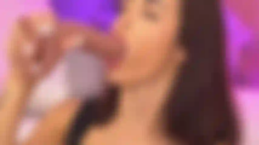 17min of Lila hot body