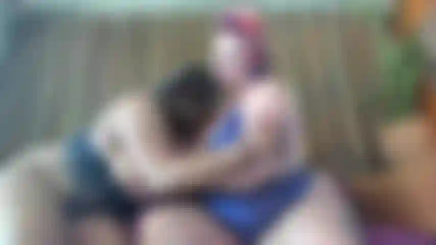 2 Diosas bbw mostrando sus grandes tetas y grandes culos, juegan entre ellas y te animan a masturbarte y te seducen para un trío. ¿Puedes con estos culos enormes? #Bbw #diosa #tetasgrandes #culogrande #trío #lesbiana #goon #culo #coño #gooning #cuck #edging.