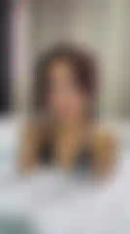 Oye soy la chica de tus sueños.