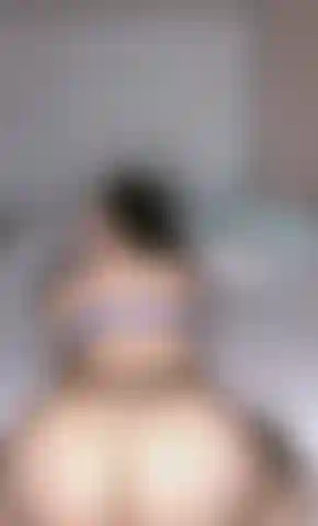 Twerking and ripping fishnets open