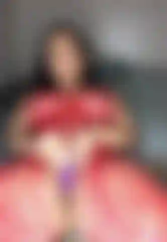 Watch me cream/cum using my small vibrator on my clit (close up)