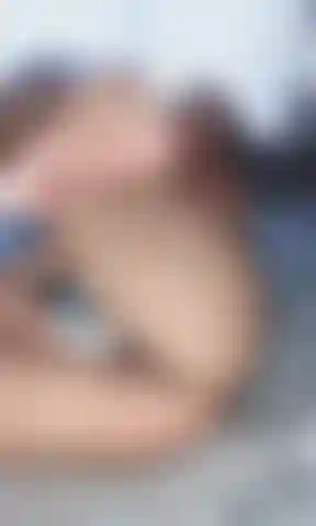 Watch me cum to my favorite vibrator (the womanizer )