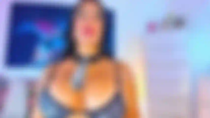 Francés profundo y tetas enseñadas.