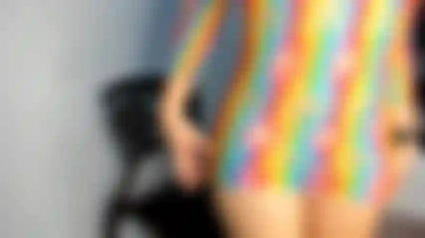 Divertida con mi juguete<3.