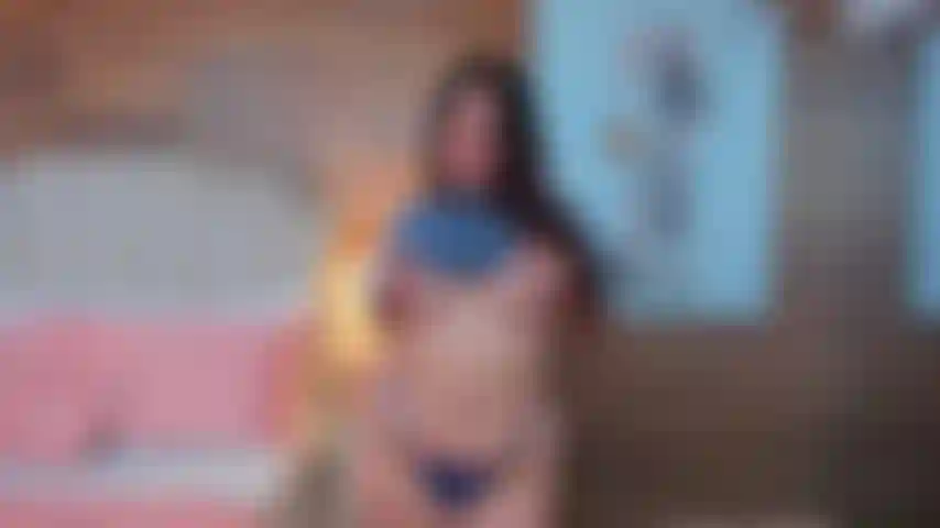 Mis curvas gritan por ti y mis grandes tetas te desean.