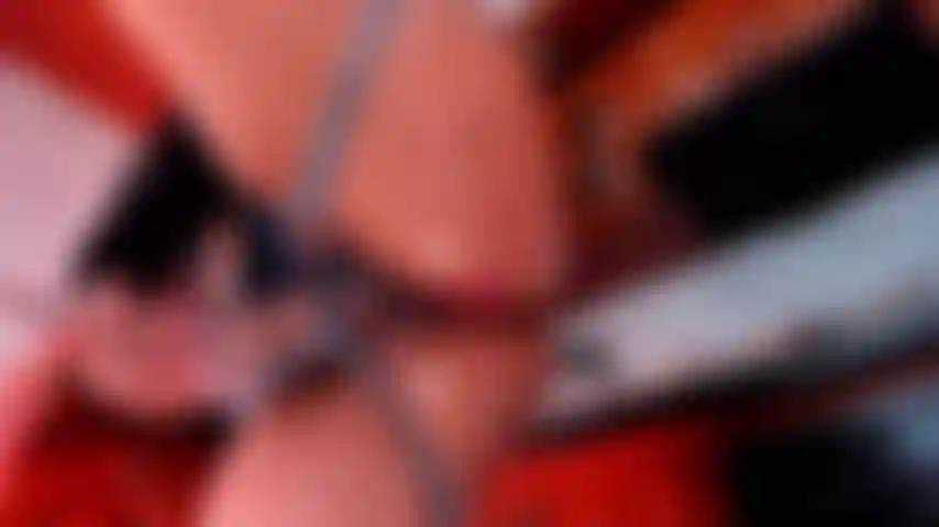 Mucho semen y se me rompen los pantalones.