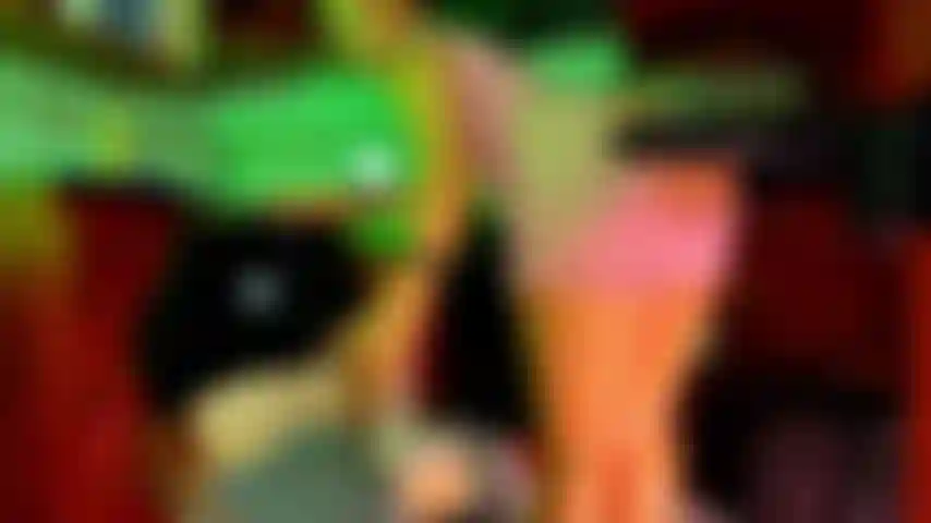 Caricias y una buena mamada?