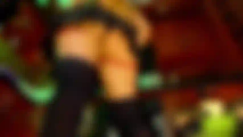 Te amo fuerte, falda noche.