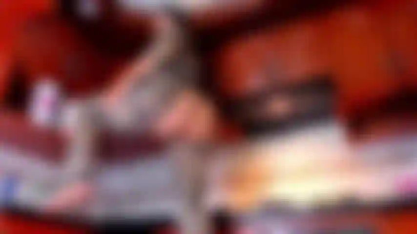 ¿Joder sobre la mesa?