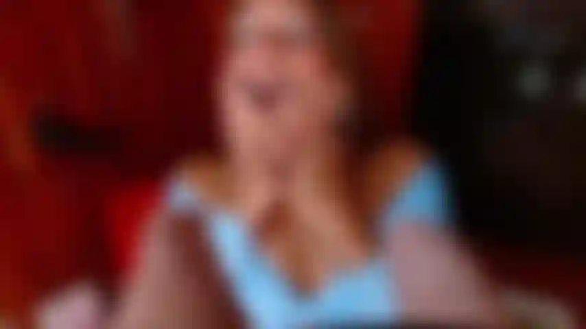 ¡Dos pollas y juego en mis tetas!