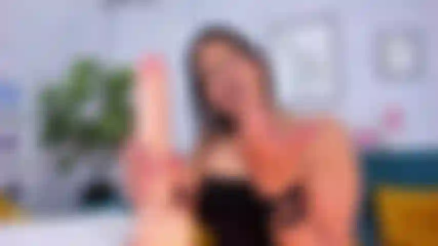 Me encantan tus caras, cuando toco tu polla.