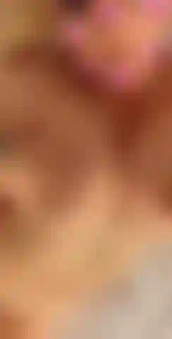 Charla desnuda y sexy.