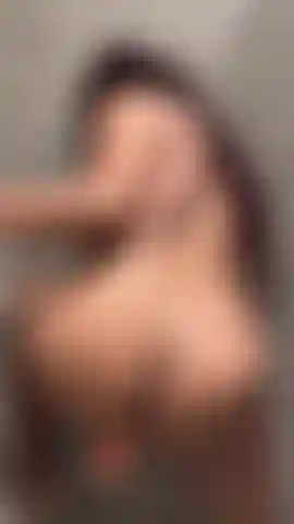 Mi dildo es muy travieso.