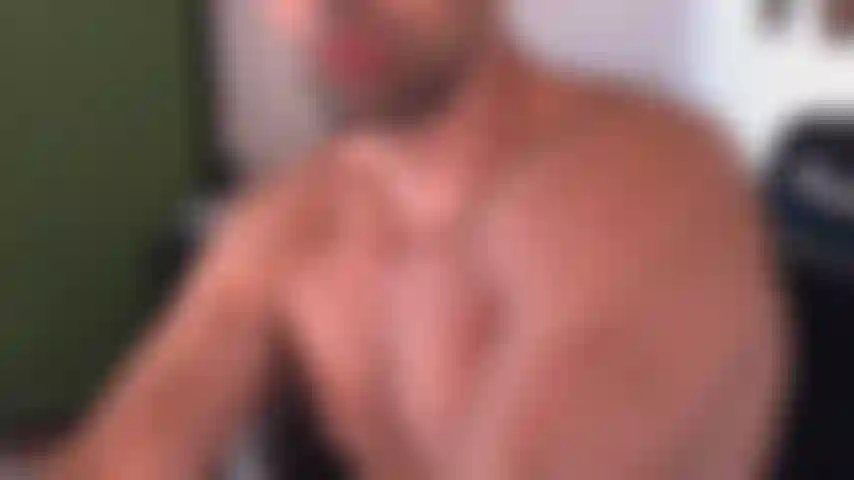 the only video when i tease my tanned muscles and show some cock!!