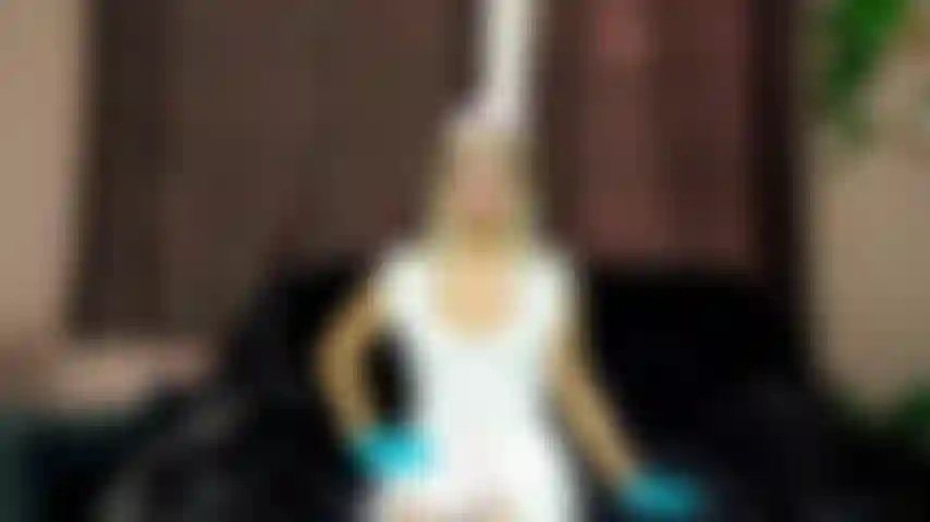 La enfermera te ayuda a correrte.