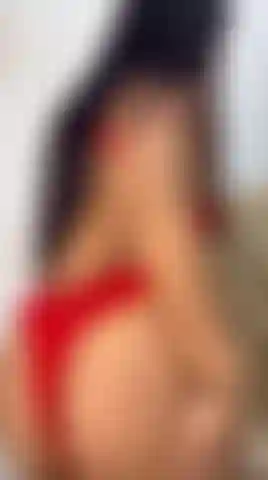 Cute face… dangerous thoughts 😈 Come see what this shy girl does when nobody’s watching