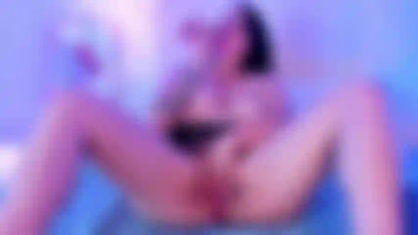 Divirtiéndome en mi habitación.